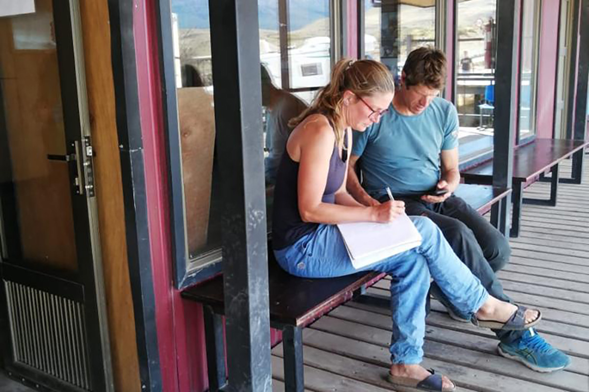 Guardaparques expulsan a turistas por infringir normas de fuego en Torres del Paine